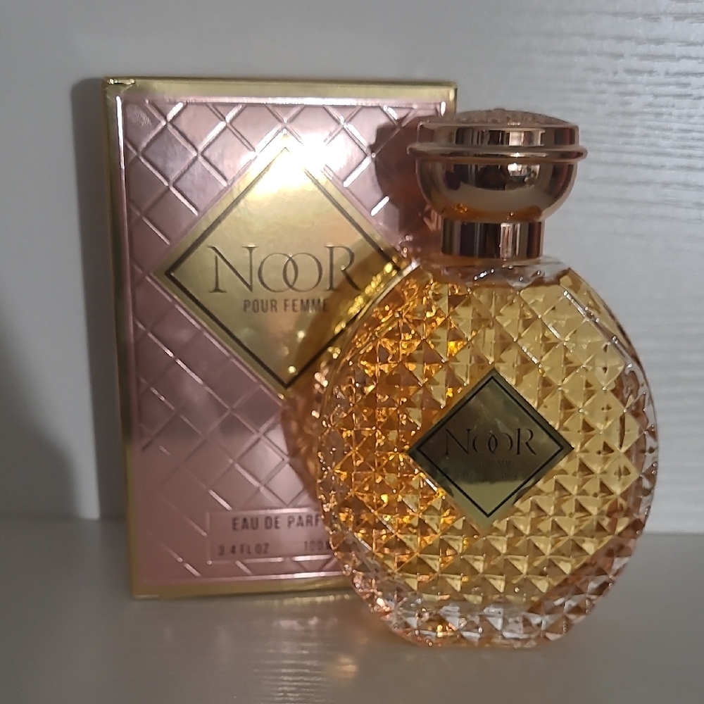 Timeless Elegant Noor Pour Femme Eau de Parfum